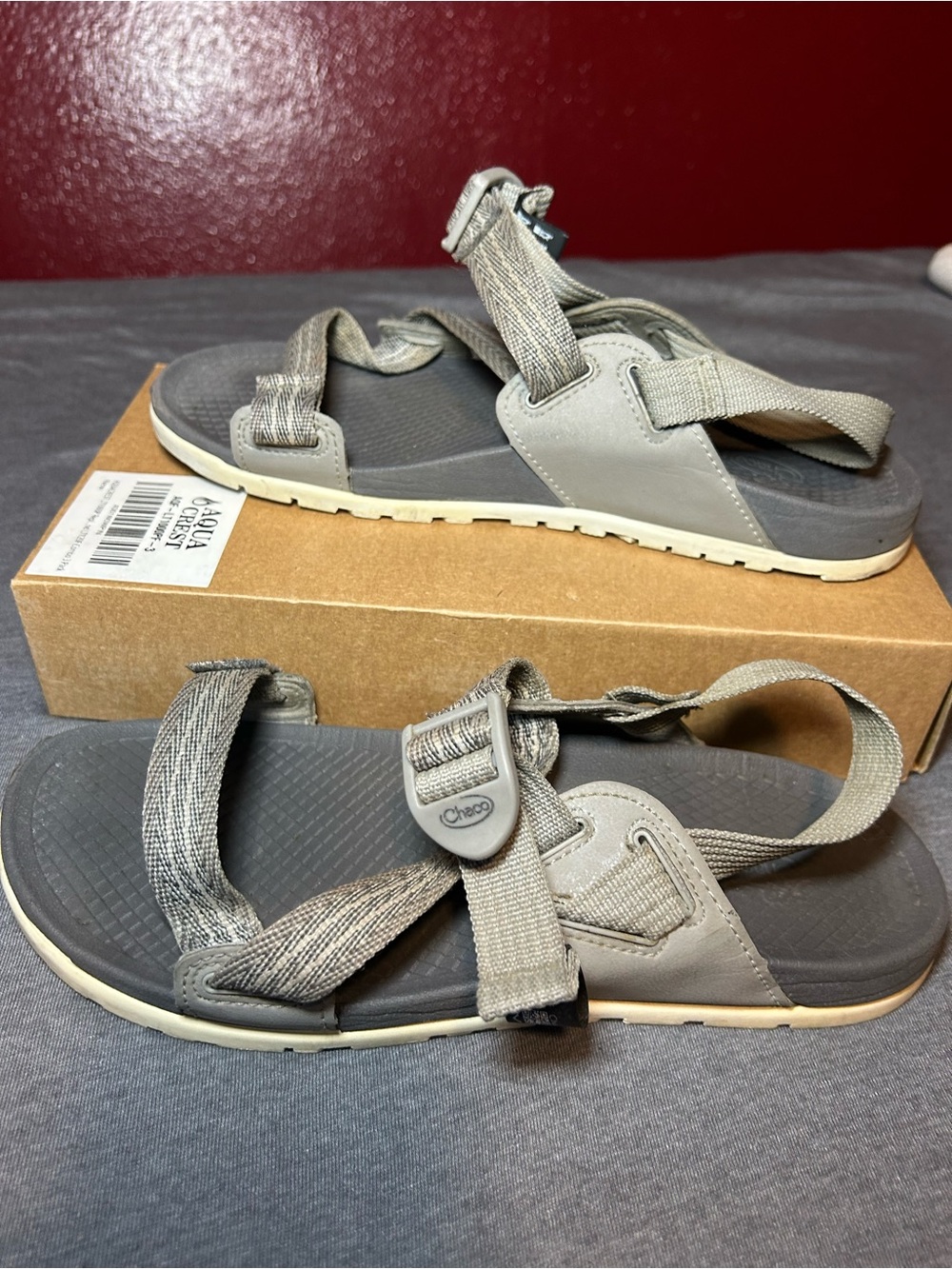Chaco Womens Gray and Off-White Adjustable Strap Sandals Size 7